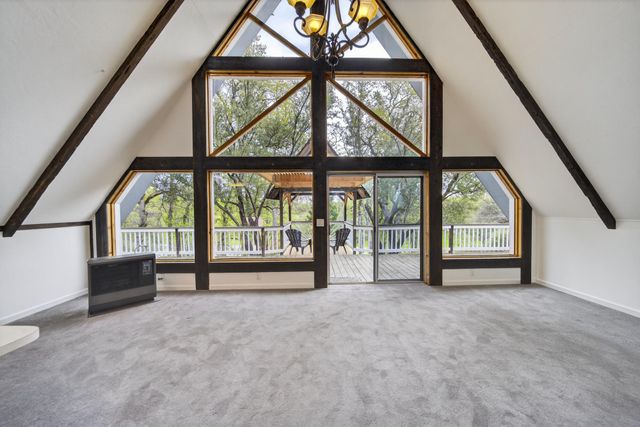 8566 Placer Road, Redding, CA 96001