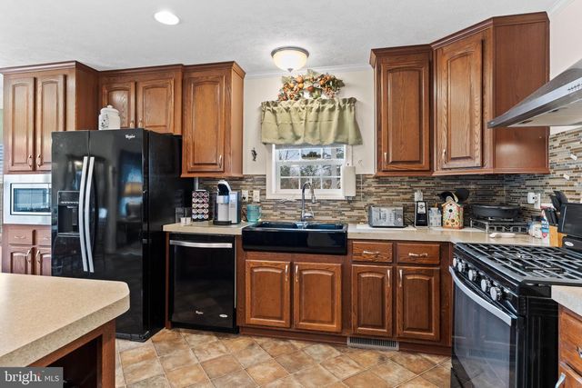 102 ORIOLE DRIVE, Carlisle, PA 17013