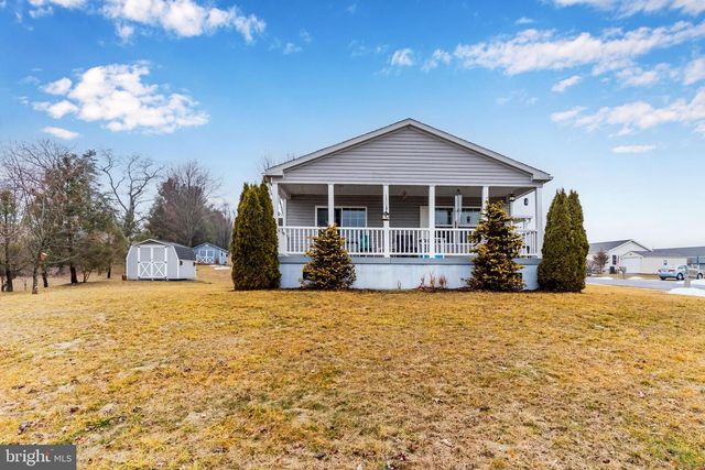 102 ORIOLE DRIVE, Carlisle, PA 17013