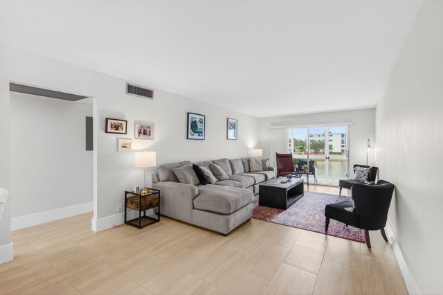 2054 Exeter C, Boca Raton, FL 33434