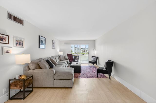 2054 Exeter C, Boca Raton, FL 33434