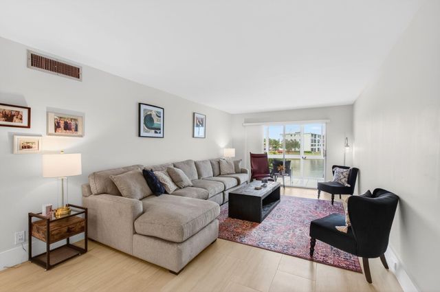 2054 Exeter C, Boca Raton, FL 33434