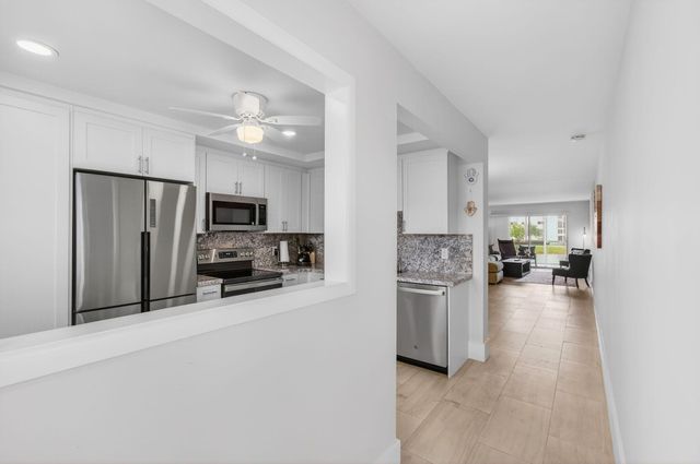 2054 Exeter C, Boca Raton, FL 33434