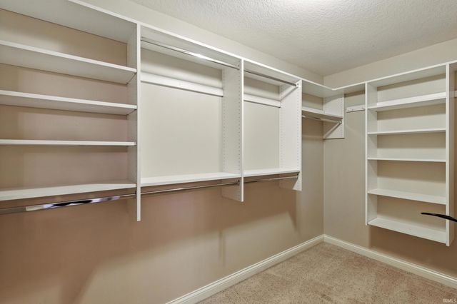 11322 Miramar Cove, Roanoke, IN 46783