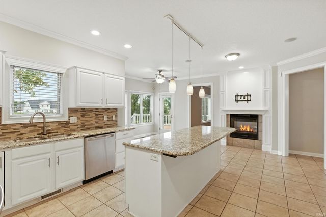 11322 Miramar Cove, Roanoke, IN 46783