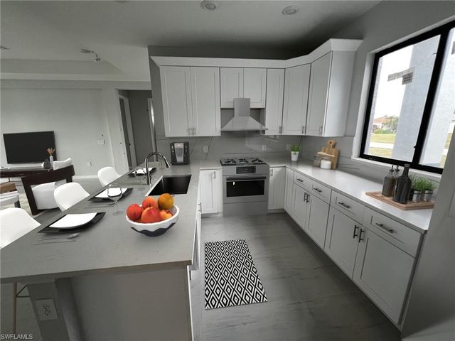 2728 Diplomat PKWY W, Cape Coral, FL 33993