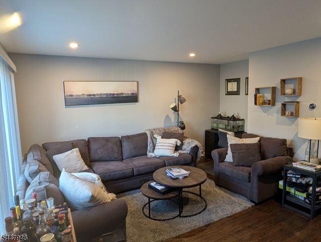 404 Chestnut St 44, Newark City, NJ 07105