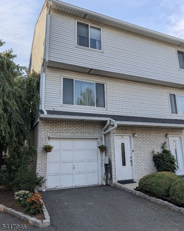 404 Chestnut St 44, Newark City, NJ 07105