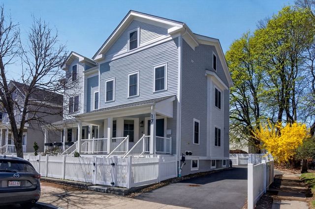 17 Manning St 17, Medford, MA 02155