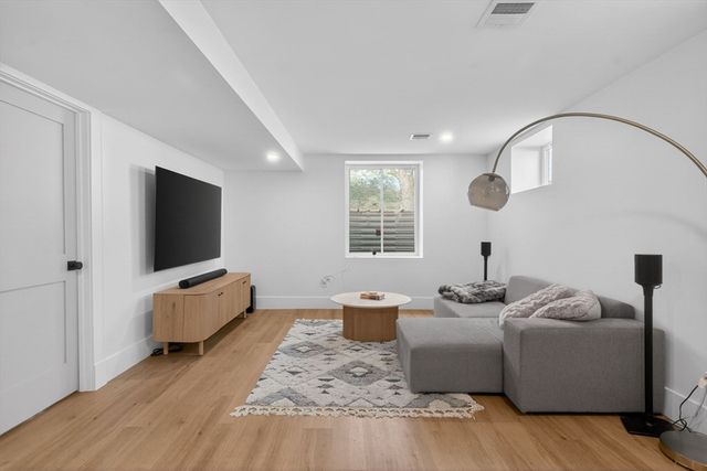 17 Manning St 17, Medford, MA 02155