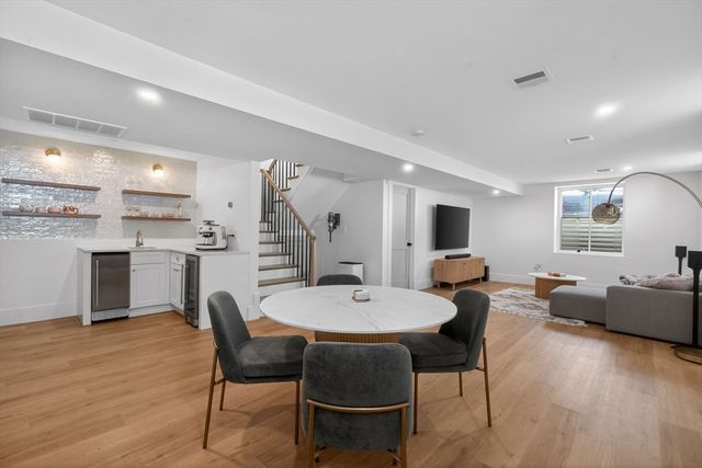 17 Manning St 17, Medford, MA 02155