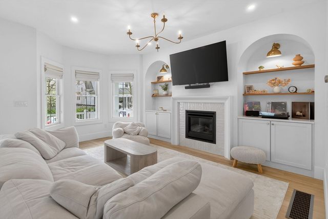 17 Manning St 17, Medford, MA 02155