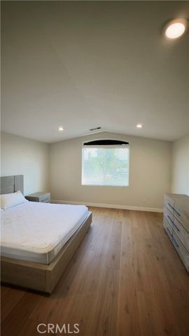 8220 Chamberlain, Reseda (los Angeles), CA 91335