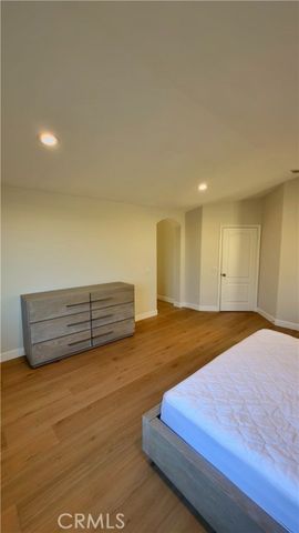 8220 Chamberlain, Reseda (los Angeles), CA 91335