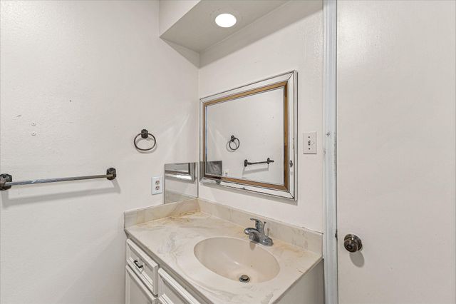 112 Ponderosa Trail, Conroe, TX 77301