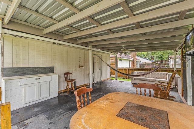112 Ponderosa Trail, Conroe, TX 77301