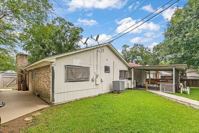 112 Ponderosa Trail, Conroe, TX 77301