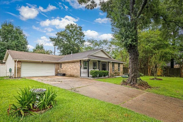 112 Ponderosa Trail, Conroe, TX 77301