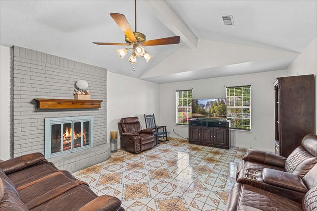 112 Ponderosa Trail, Conroe, TX 77301