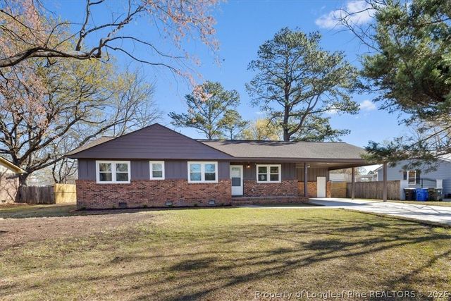 716 Dowfield Drive, Fayetteville, NC 28311