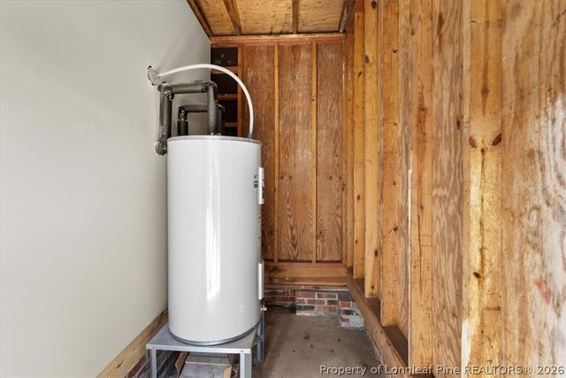 716 Dowfield Drive, Fayetteville, NC 28311