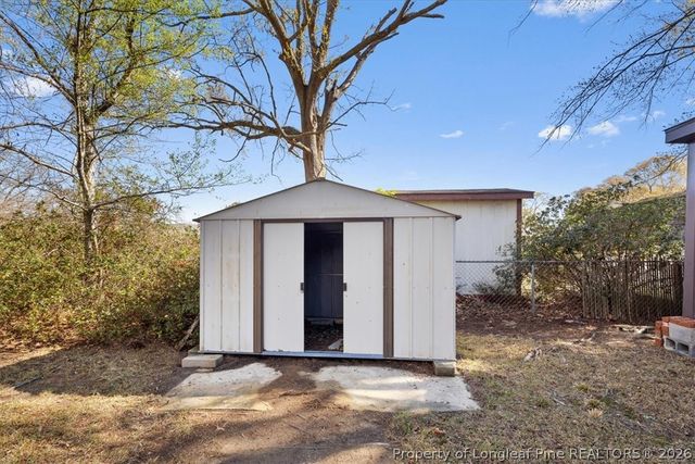 716 Dowfield Drive, Fayetteville, NC 28311