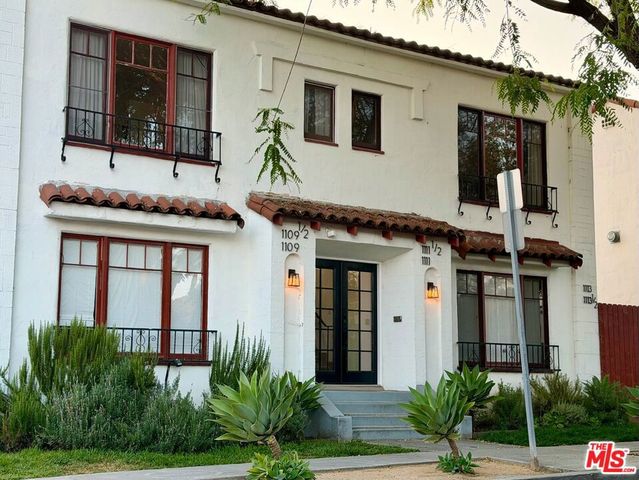 1111 N Vista Street, Los Angeles, CA 90046