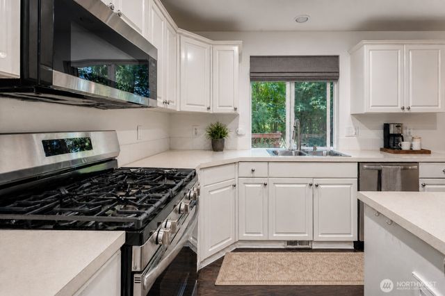 202 35th Avenue Ct NW, Gig Harbor, WA 98335