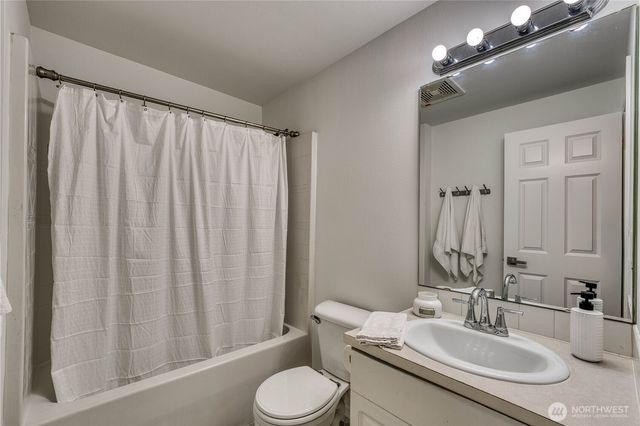 202 35th Avenue Ct NW, Gig Harbor, WA 98335