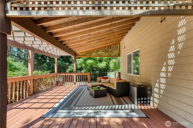 202 35th Avenue Ct NW, Gig Harbor, WA 98335
