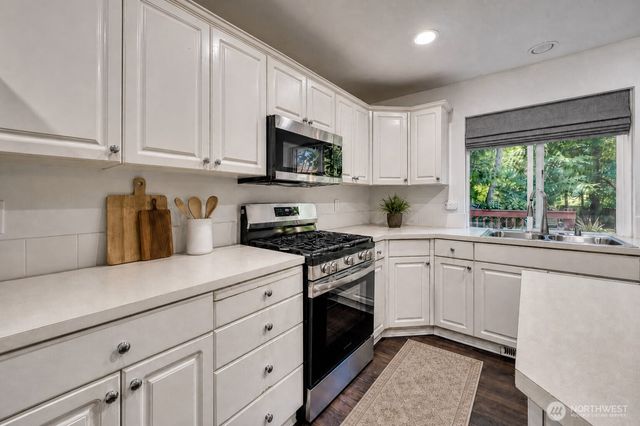 202 35th Avenue Ct NW, Gig Harbor, WA 98335