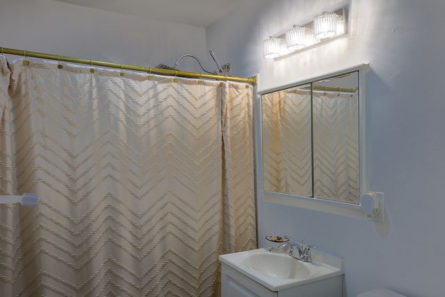 113 S Westlawn Avenue, Aurora, IL 60506