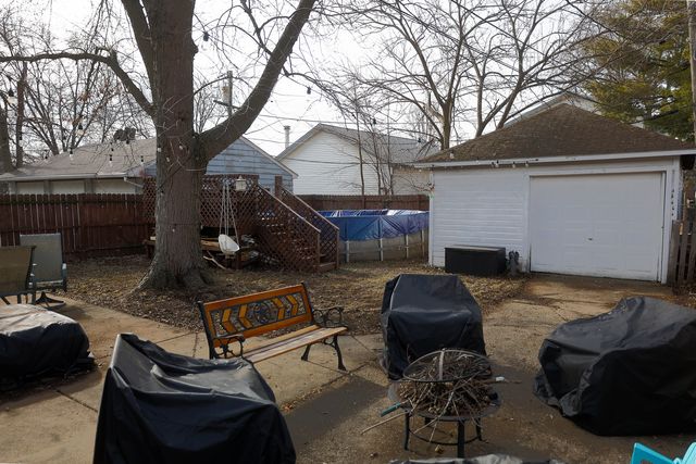 113 S Westlawn Avenue, Aurora, IL 60506