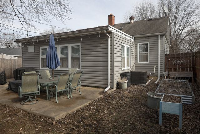 113 S Westlawn Avenue, Aurora, IL 60506