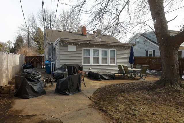 113 S Westlawn Avenue, Aurora, IL 60506