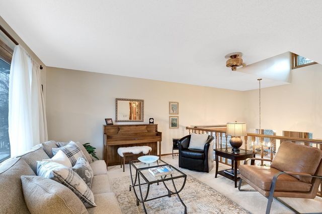 16412 Griffon Trail, Lakeville, MN 55044