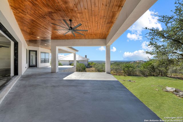 5833 Copper Valley, New Braunfels, TX 78132