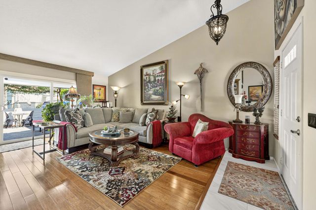 218 Desert Falls Drive E, Palm Desert, CA 92211