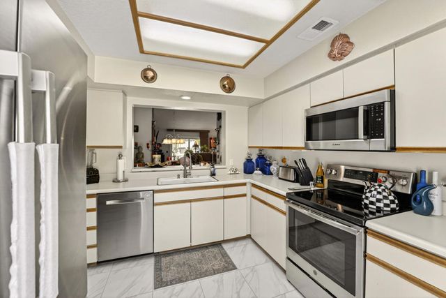 218 Desert Falls Drive E, Palm Desert, CA 92211