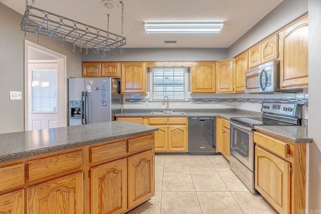 2000 Fox Meadow Lane, Jonesboro, AR 72404