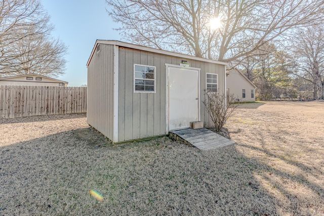 2000 Fox Meadow Lane, Jonesboro, AR 72404