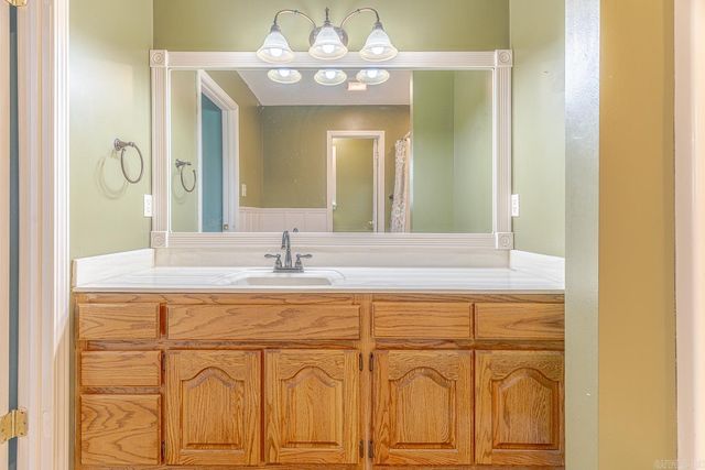 2000 Fox Meadow Lane, Jonesboro, AR 72404