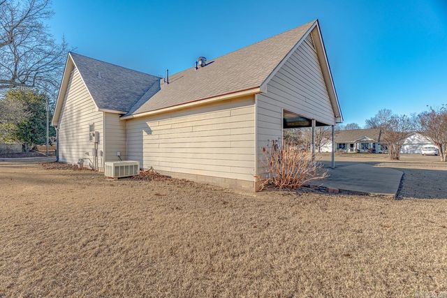 2000 Fox Meadow Lane, Jonesboro, AR 72404