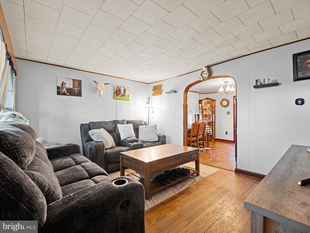 102 QUEEN ANNE RD, Glen Burnie, MD 21060