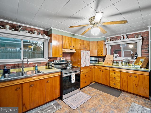 102 QUEEN ANNE RD, Glen Burnie, MD 21060