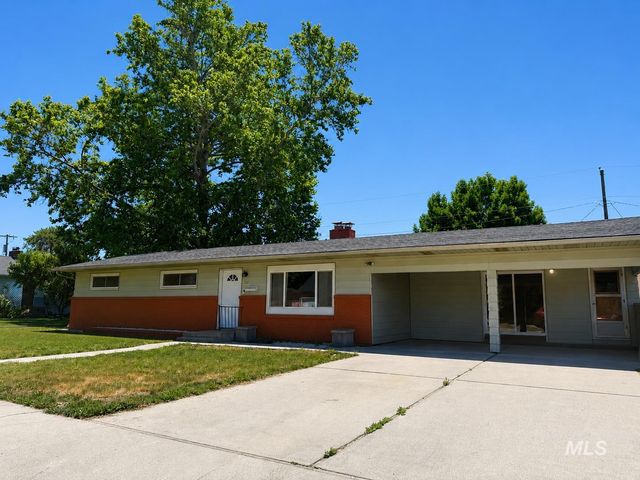 312 Crescent Dr, Caldwell, ID 83605