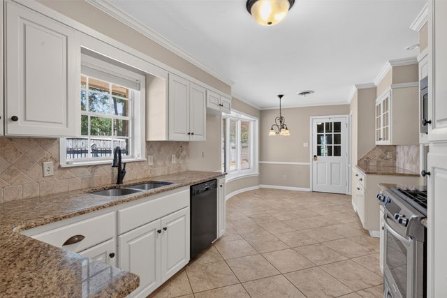 622 Cumberland Drive, Shreveport, LA 71106