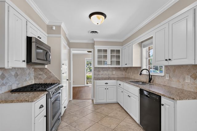 622 Cumberland Drive, Shreveport, LA 71106