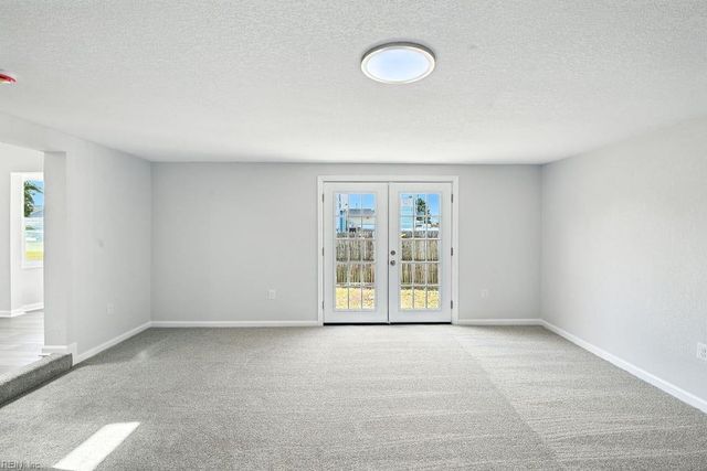 7 Lighthouse DR, Hampton, VA 23664