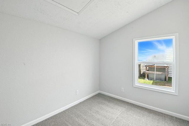 7 Lighthouse DR, Hampton, VA 23664